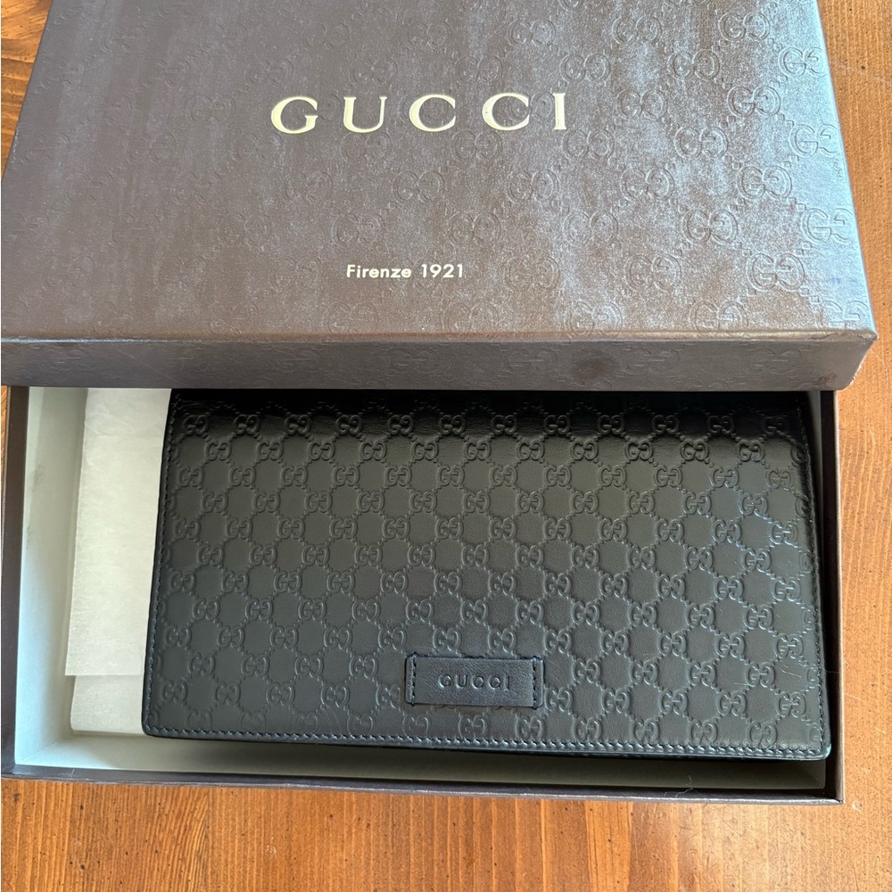 GUCCI GUCCISSIMA WALLET ON CHAIN IN PRISTINE CONDITION..